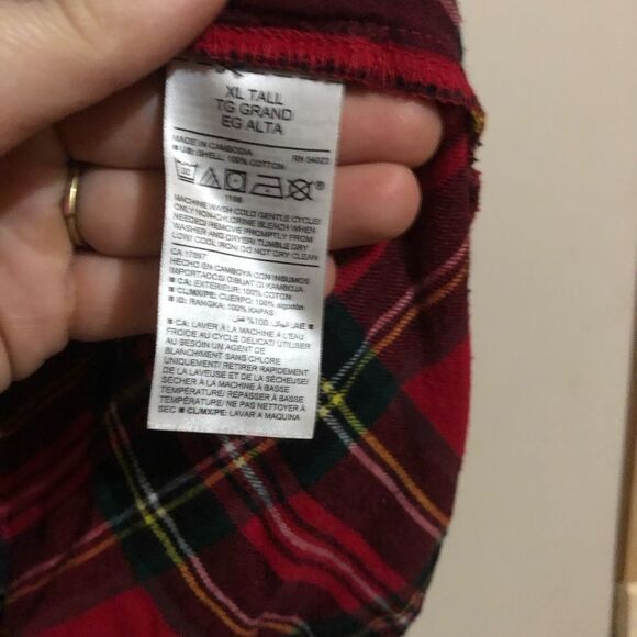 Old Navy | The Classic Shirt - Red Plaid - Picture 3 of 5